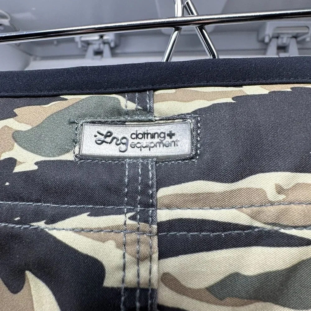 LRG® [Lifted Research Group] Mens TIGER Camo/Orange Logo – Board Shorts
